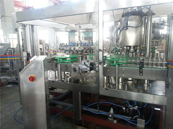 Triple vidrio máquina de llenado isobárico